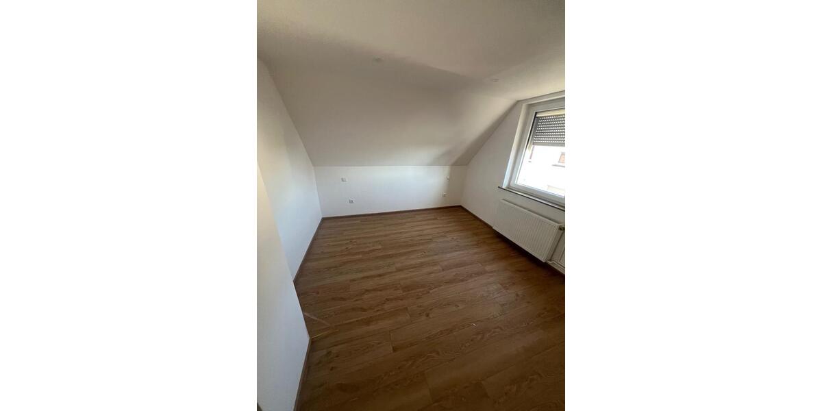 Einfamilienhaus Hanau Groß-Steinheim - 5 Zimmer, 130 m&sup2;, 1.650&euro; | Angebot:24871151