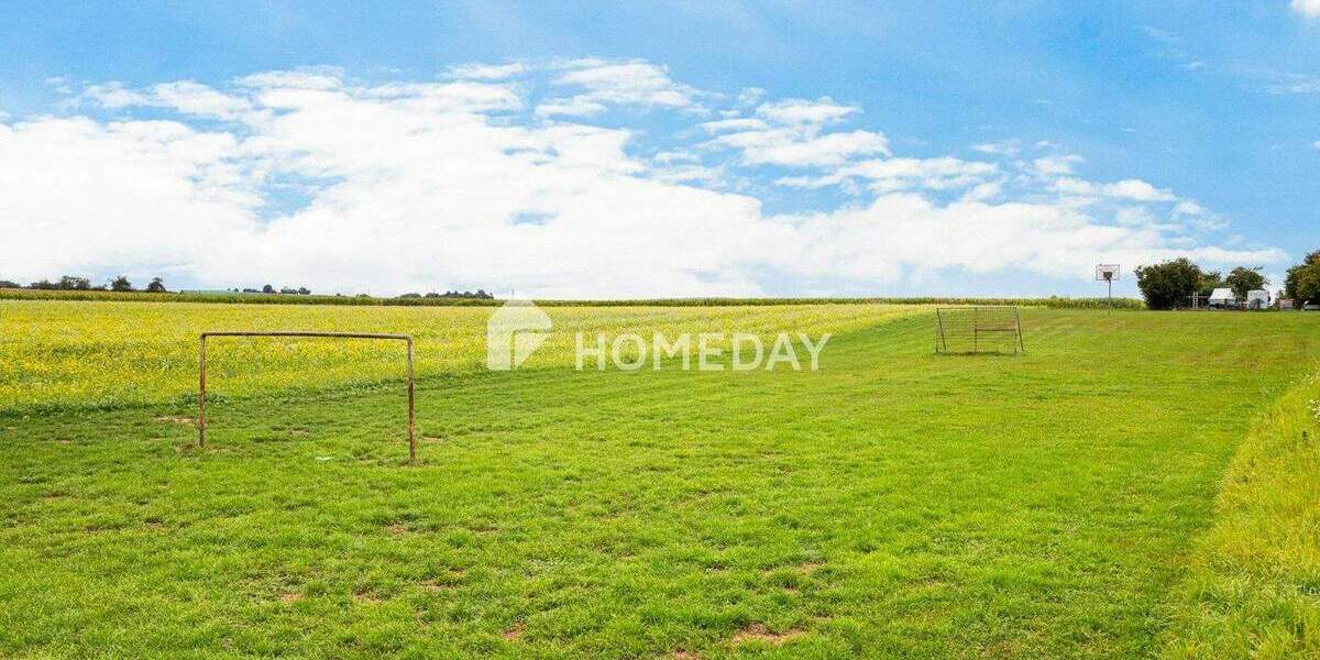 Zweifamilienhaus mit 210 m² Wohnfläche, Wintergärten, Loggia und gepflegtem Gartenparadies 1 zimmer