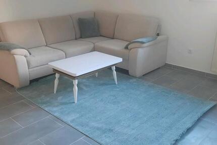 Renovierte 2 Zimmer Wohnung im hellen Keller-ruhige Lage 2 zimmer