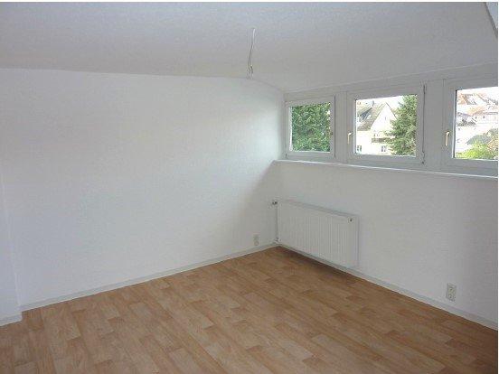 Dachgeschoßwohnung Bad Homburg vor der Höhe Gonzenheim - 3 Zimmer, 66 m&sup2;, 799&euro; | Angebot:26232502