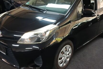 Toyota Yaris 46.800 km 11.490 € Rüsselsheim 65428