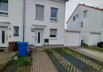 Reiheneckhaus 5 Zimmer, Küche, Garage kleiner Garten, Stockstadt