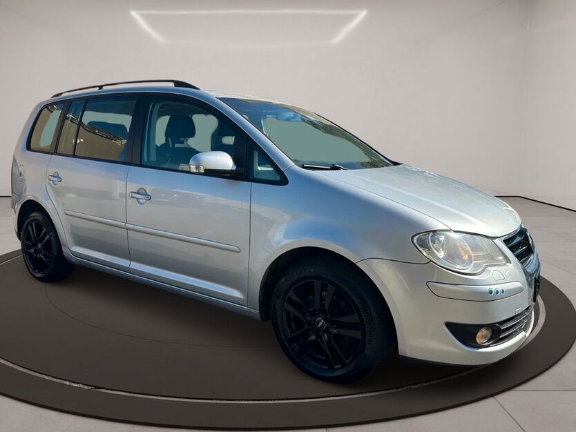 VW Touran 344.000 km 2.950 € Frankfurt am Main 65933