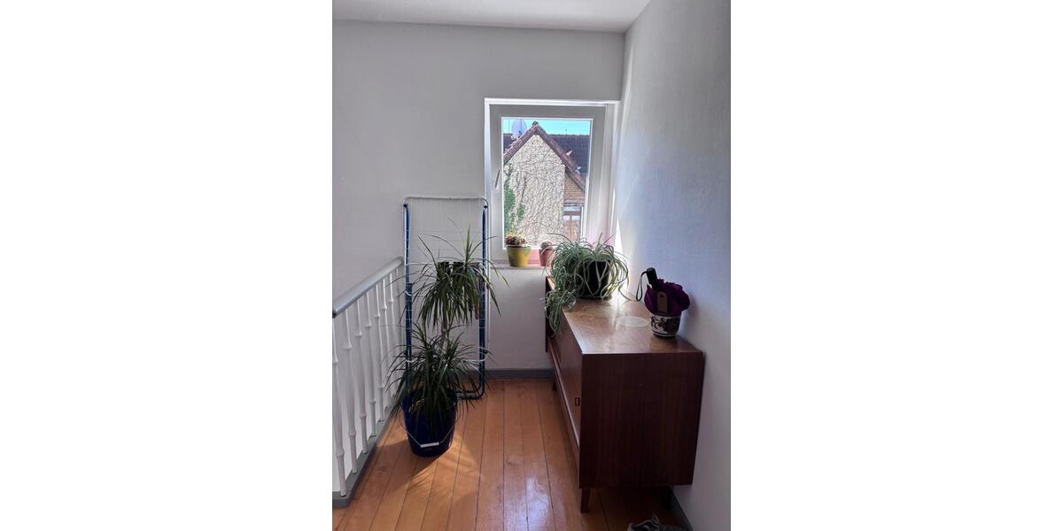 Dachgeschoßwohnung Obertshausen - 2 Zimmer, 65 m&sup2;, 900&euro; | Angebot:26223351