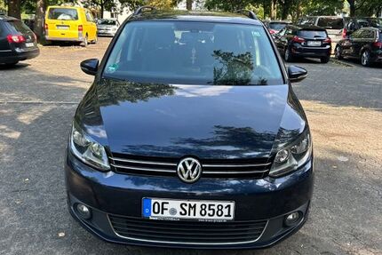 VW Touran 284.000 km 6.600 € Dreieich 63303