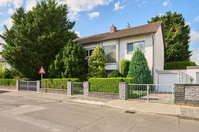 Haus zum Kaufen in Mühlheim 799.000 € 235 m²