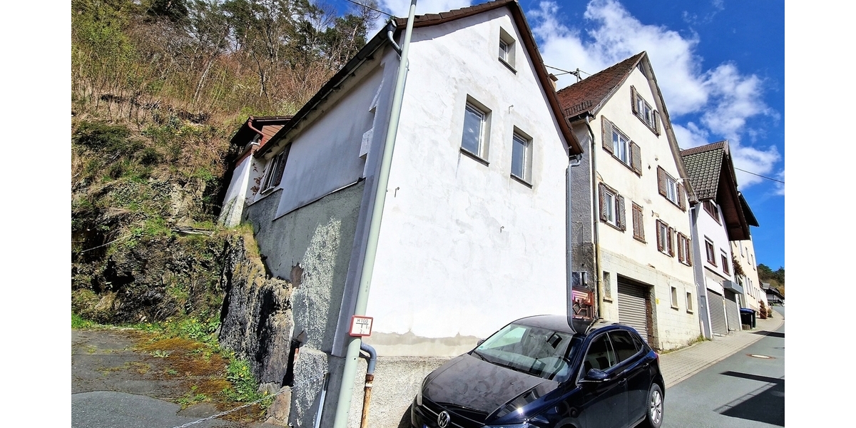 Top Angebot: 1 Grundstück, 3 Gebäude, bis zu 5 WE, davon 3 vermietet - Mehrfamilienhaus, Wohnhaus Schmitten | Angebot:26339403