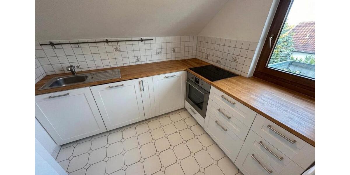 Dachgeschoßwohnung Frankfurt am Main Bonames - 3 Zimmer, 87 m&sup2;, 1.280&euro; | Angebot:26335161