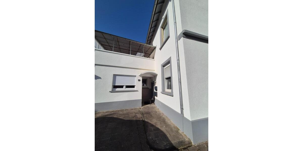 Einfamilienhaus Friedberg (Hessen) - 7 Zimmer, 200 m&sup2;, 4.000&euro; | Angebot:25402163