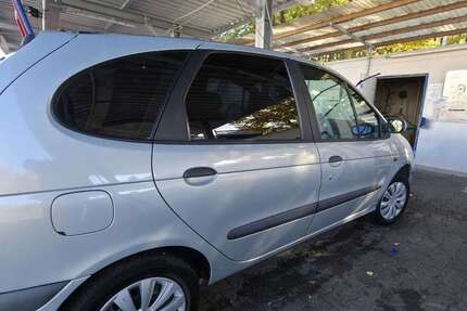 Renault Scenic 165.000 km 1.850 &euro; Frankfurt am Main 60433