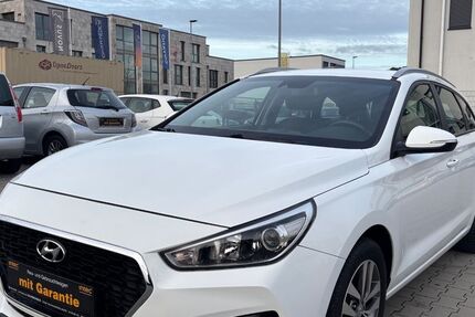Hyundai i30 80.000 km 11.450 &euro; Kelkheim 65779