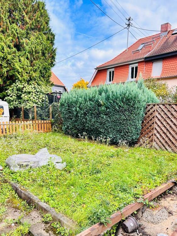 Kompakte Doppelhaushälfte zum Renovieren in Zeilsheim zimmer