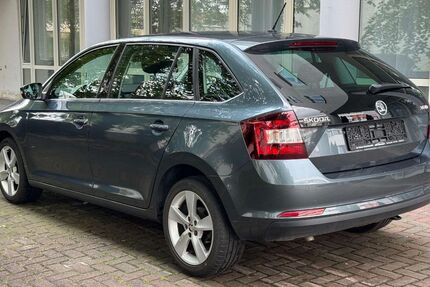 Skoda Rapid 122.000 km 9.999 &euro; Darmstadt 64293