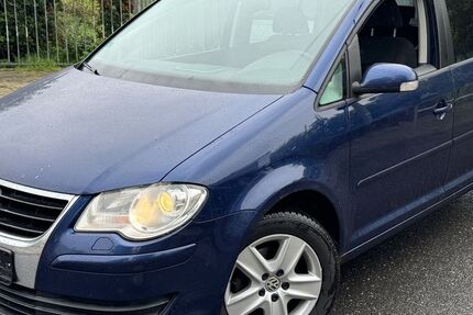 VW Touran 338.000 km 3.499 € Frankfurt am Main 65933