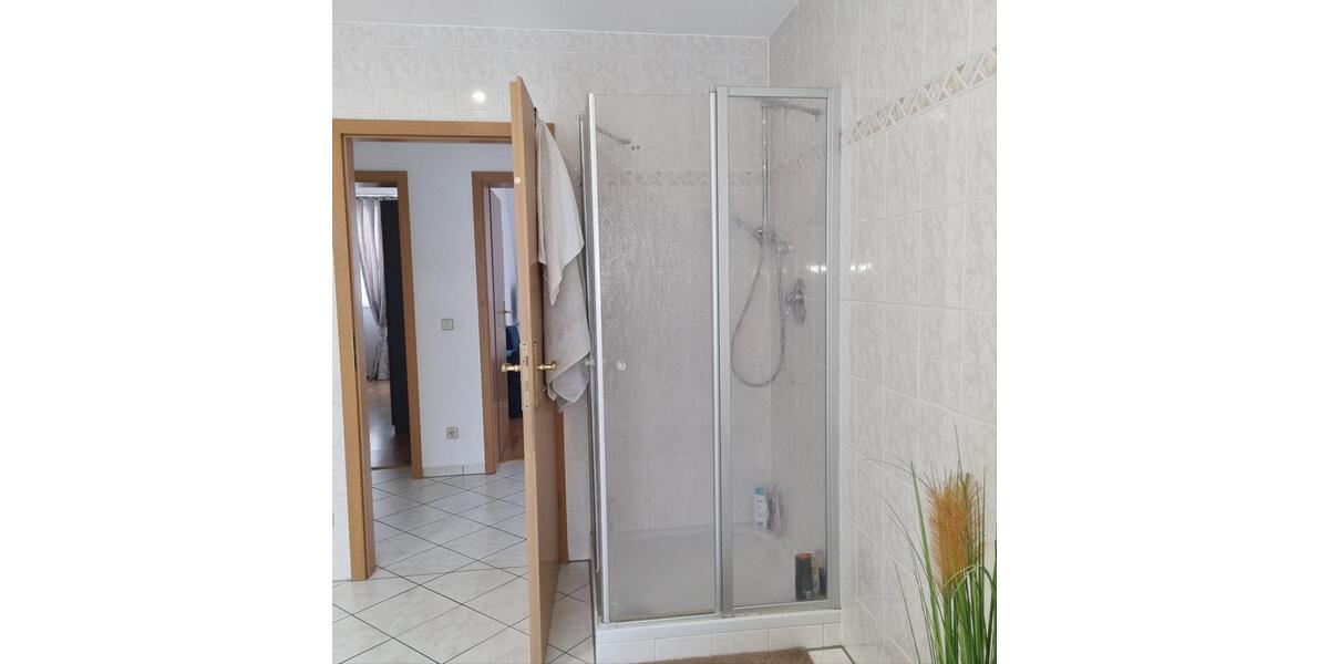 Dachgeschoßwohnung Kleinostheim - 5.5 Zimmer, 240 m&sup2;, 1.700&euro; | Angebot:26660338