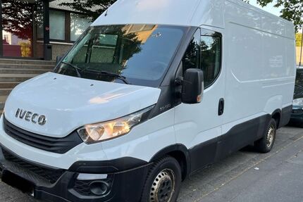 IVECO Andere 235.000 km 9.990 &euro; Frankfurt am Main 65933