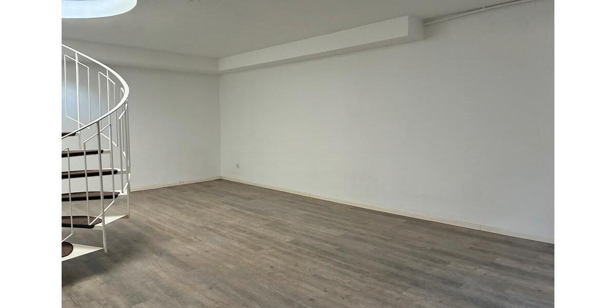 Erste Kaltmiete geschenkt** 2 Zimmer Maisonette mit kleiner Terrasse ab sofort index 2 zimmer