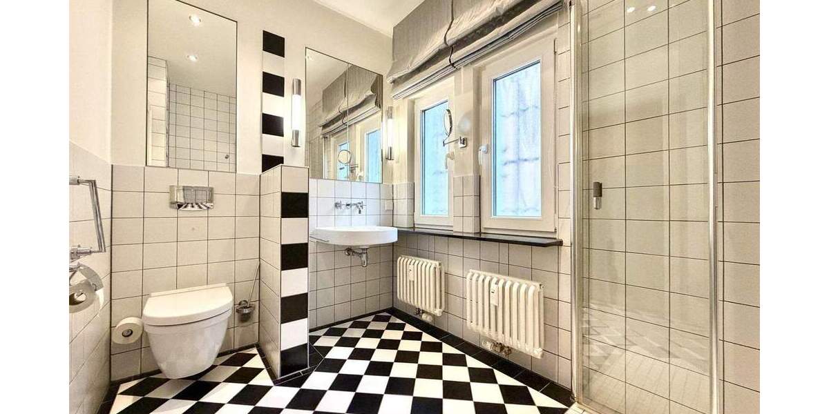 Rarität in gesuchtem Wohngebiet - Stilvoll sanierter Altbau - Buchraingebiet! 9 zimmer