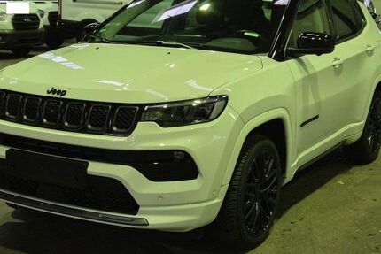 Jeep Compass 52.746 km 21.980 &euro; Rüsselsheim 65428