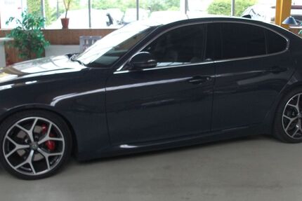 Alfa Romeo Giulia 83.000 km 23.950 € Neu-Anspach 61267