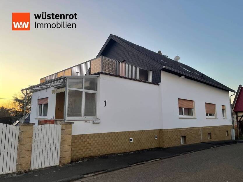 Sofort einzugsbereit: historisches Einfamilienhaus mit vielseitig nutzbarer Scheune
