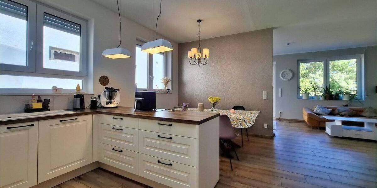 Mehrfamilienhaus, Wohnhaus Rosbach Nieder-Rosbach - 8 Zimmer, 217 m&sup2;, 695.000&euro; | Angebot:26609055