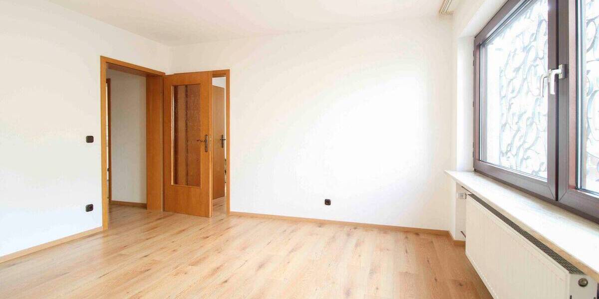 Etagenwohnung Frankfurt am Main Seckbach - 2 Zimmer, 82 m&sup2;, 329.000&euro; | Angebot:26673388