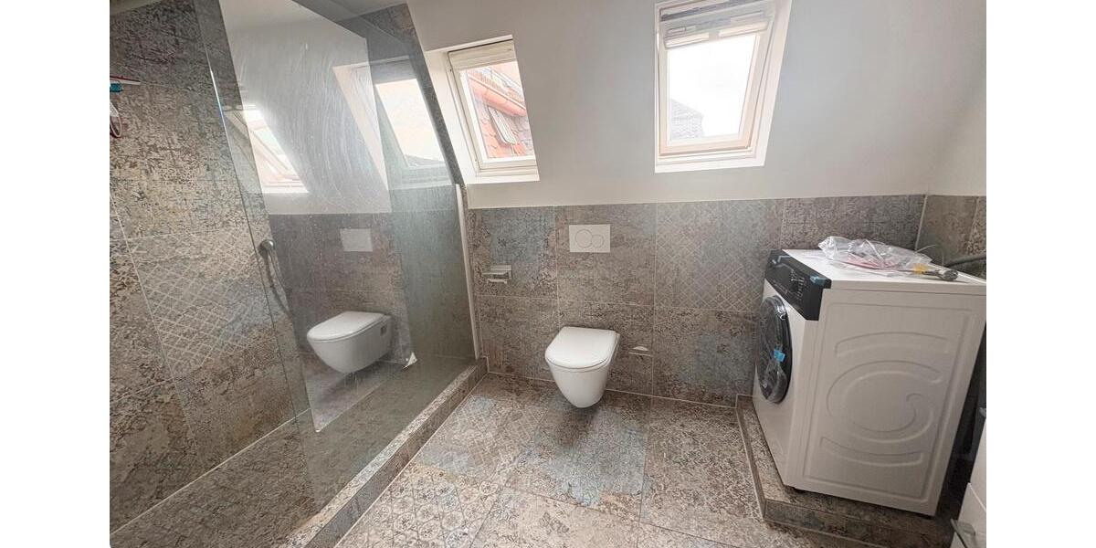 Dachgeschoßwohnung Frankfurt am Main Oberrad - 2 Zimmer, 57 m&sup2;, 1.200&euro; | Angebot:25870476