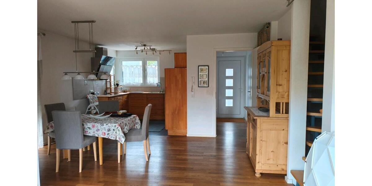 Doppelhaushälfte Bad Nauheim - 6 Zimmer, 146 m&sup2;, 2.200&euro; | Angebot:26213753