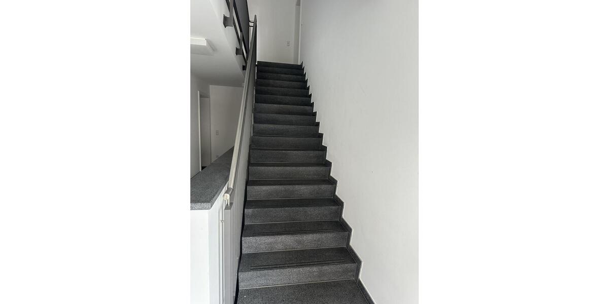 Etagenwohnung Hattersheim am Main - 2.5 Zimmer, 80 m&sup2;, 1.250&euro; | Angebot:25370323