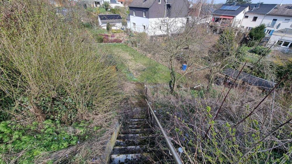 Doppelhaushälfte Friedberg Bruchenbrücken - 7 Zimmer, 137 m&sup2;, 299.000&euro; | Angebot:25940222