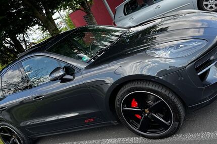 Porsche Macan 49.000 km 68.500 € Frankfurt am Main 60323