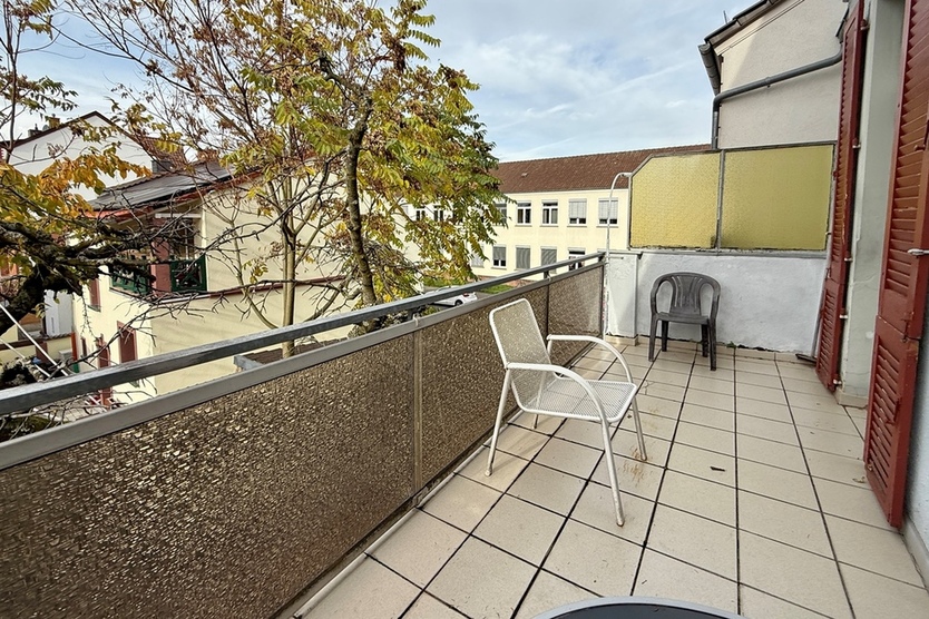 Charmantes 1- bis 3-Familienhaus in zentraler und dennoch ruhiger Lage von Neu-Isenburg 9 zimmer