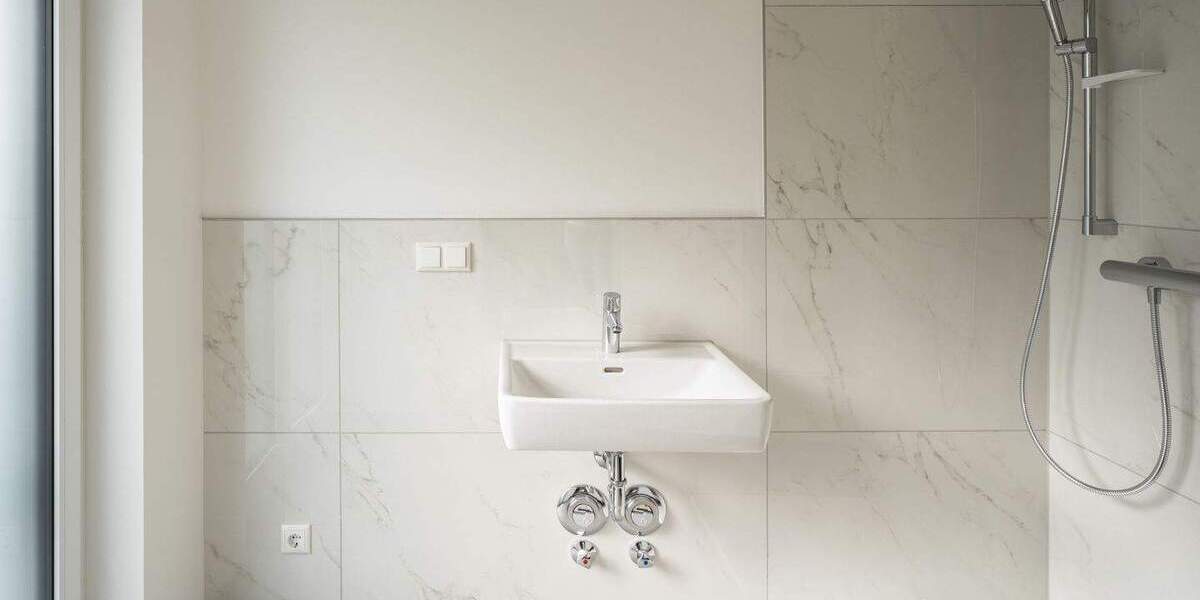 NEUBAU ERSTBEZUG-Charmante 3 Zi Whg-mit Gäste WC und Balkon-Wohnen auf höchstem Niveau 3 zimmer