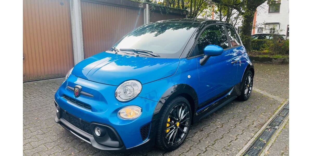 Abarth 695 5.611 km 35.000 &euro; Obertshausen 63179