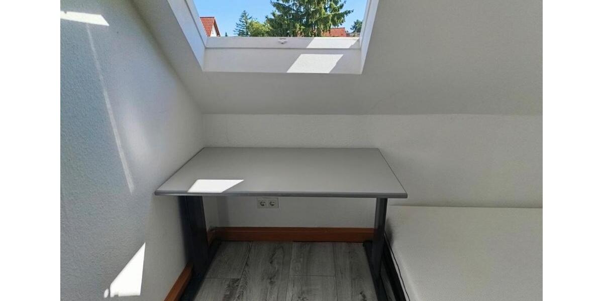 Frauen-WG Frisch Renoviertes Gemütliches Möbliertes Zimmer 1 zimmer