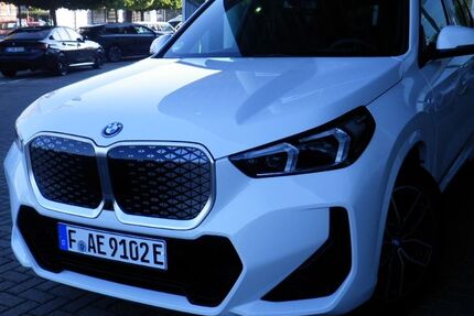 BMW iX1 2.108 km 59.899 € Frankfurt am Main 60435