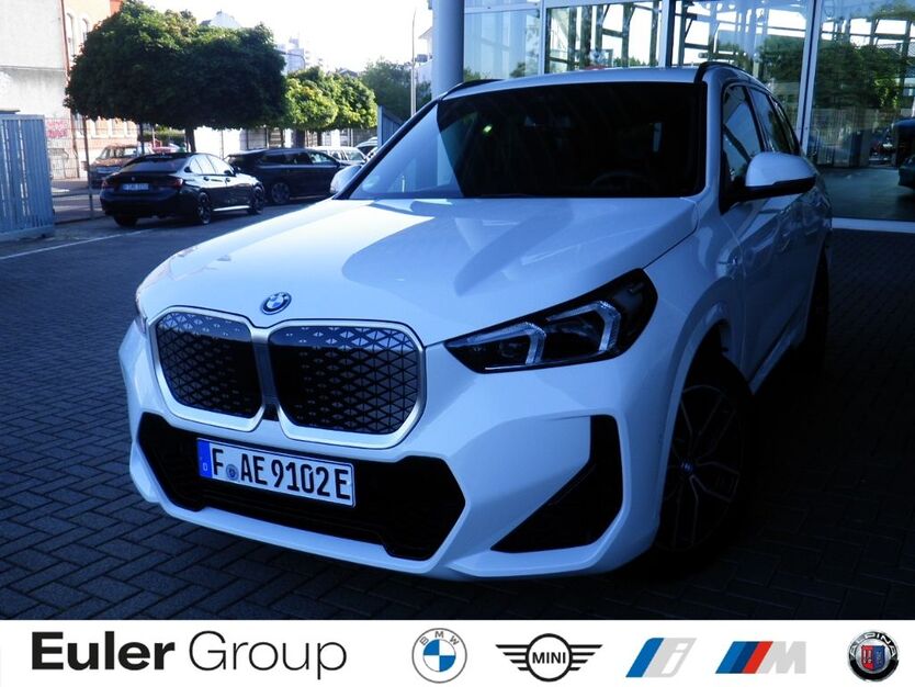 BMW iX1 2.108 km 59.899 € Frankfurt am Main 60435