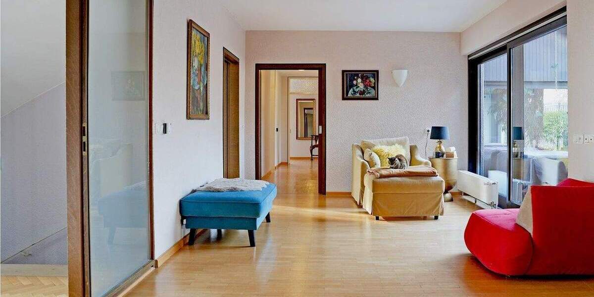 Einfamilienhaus Aschaffenburg Nilkheim - 8 Zimmer, 377 m&sup2;, 989.000&euro; | Angebot:25801940