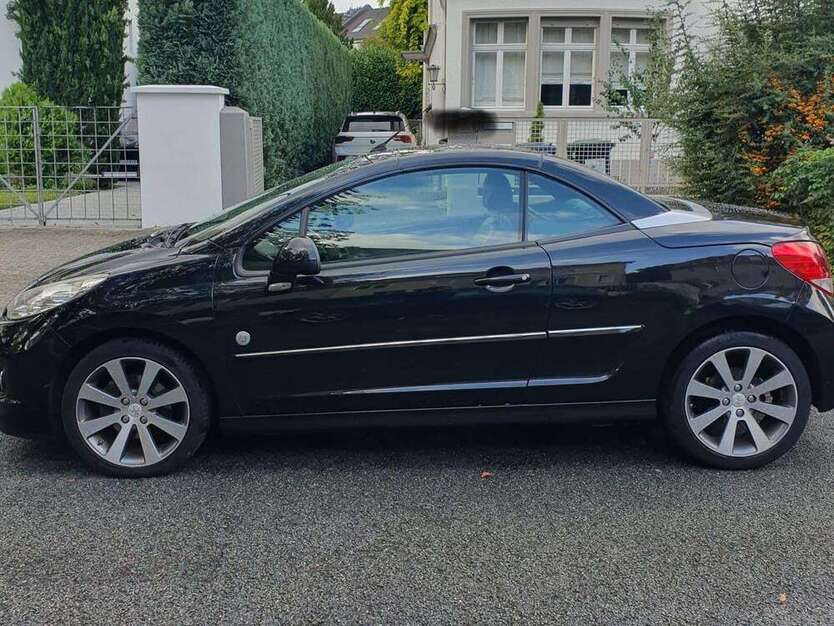 Peugeot 207 112.000 km 5.500 € Frankfurt/M. 60322