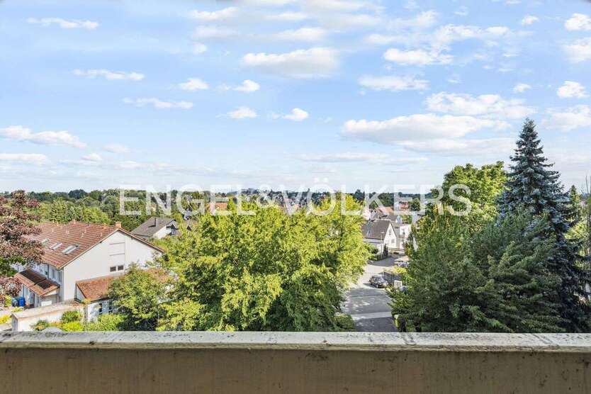 Wohnung zum Kaufen in Schwalbach 338.000 € 87 m²