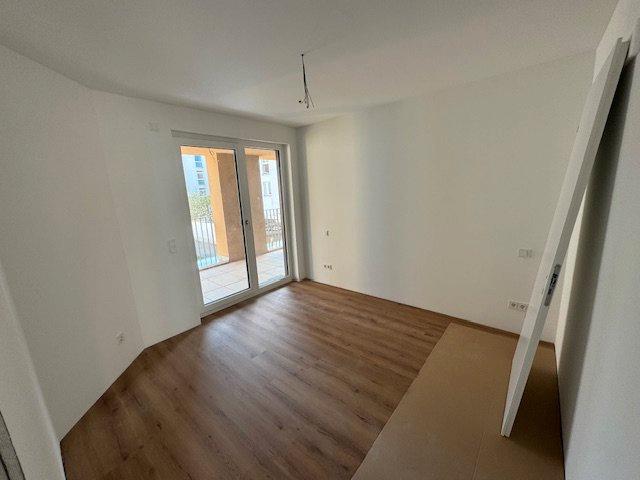 Erdgeschoßwohnung Frankfurt am Main Niederrad - 2 Zimmer, 67 m&sup2;, 1.380&euro; | Angebot:26235179