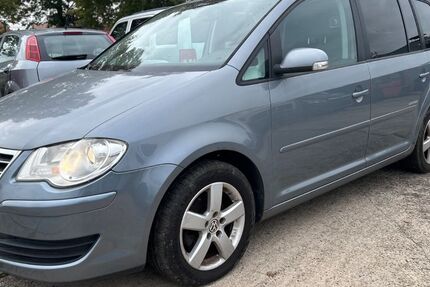 VW Touran 240.000 km 2.999 &euro; Rossdorf 64380