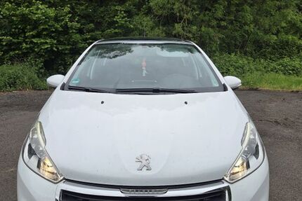 Peugeot 208 116.000 km 5.800 &euro; Gründau 63584