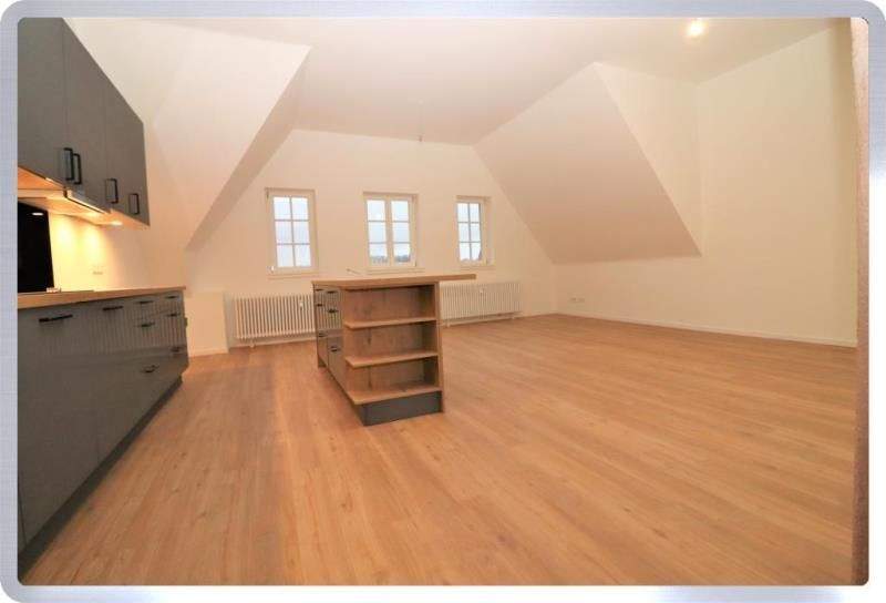 ***Schöner Wohnen: DG-Wohnung mit Kaminofen für gemütliche Stunden*** 3 zimmer