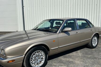 Jaguar XJ 139.000 km 1.700 € Limeshain 63694