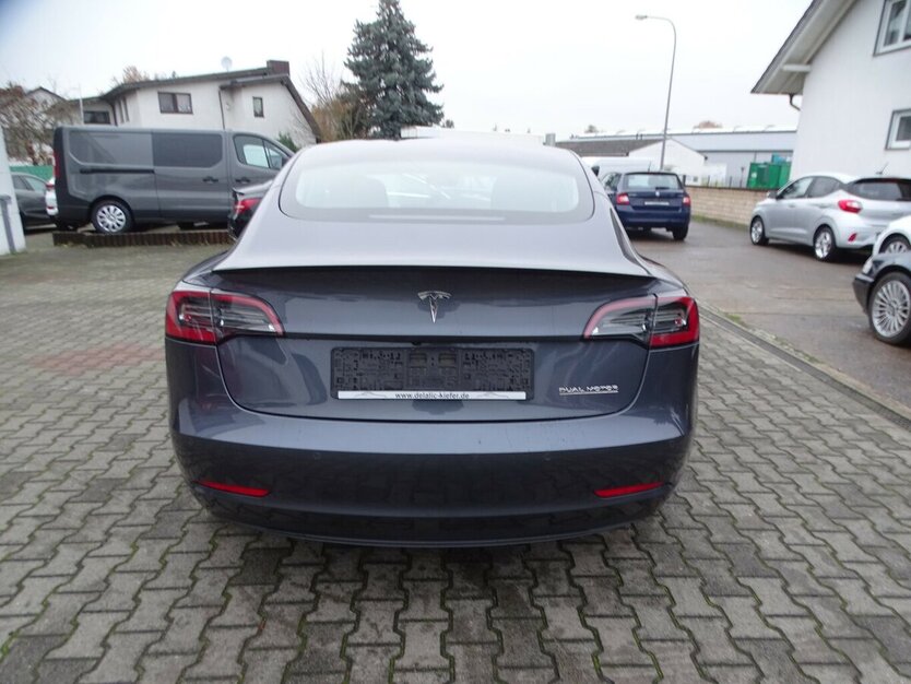 Tesla Model 3 Performance 38.031 km 31.890 € Rodgau 63110