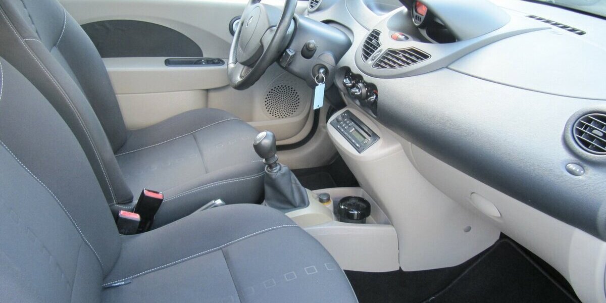 Renault Twingo Night & Day 94.077 km 1.999 &euro; Schwalbach/Taunus 65824