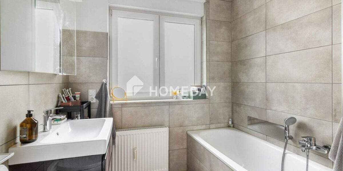 Mehrfamilienhaus mit 6 WE - 300 m vom Lerchesberg 1 zimmer