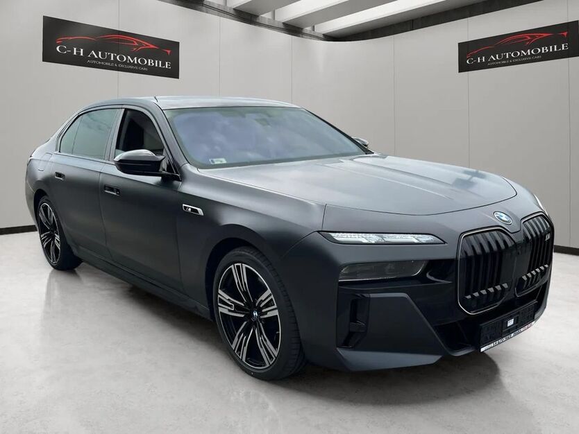 BMW M760 9.400 km 159.460 € Friedberg 61169